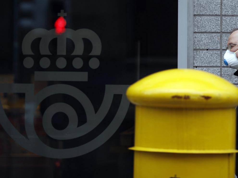 UGT y CCOO afirman que en Aragón hay 148 trabajadores de Correos afectados