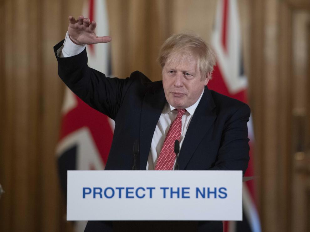 Boris Johnson da positivo por coronavirus y se mantiene aislado
