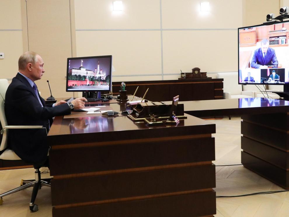 Putin se pasa al teletrabajo tras estar en contacto con un médico infectado de coronavirus