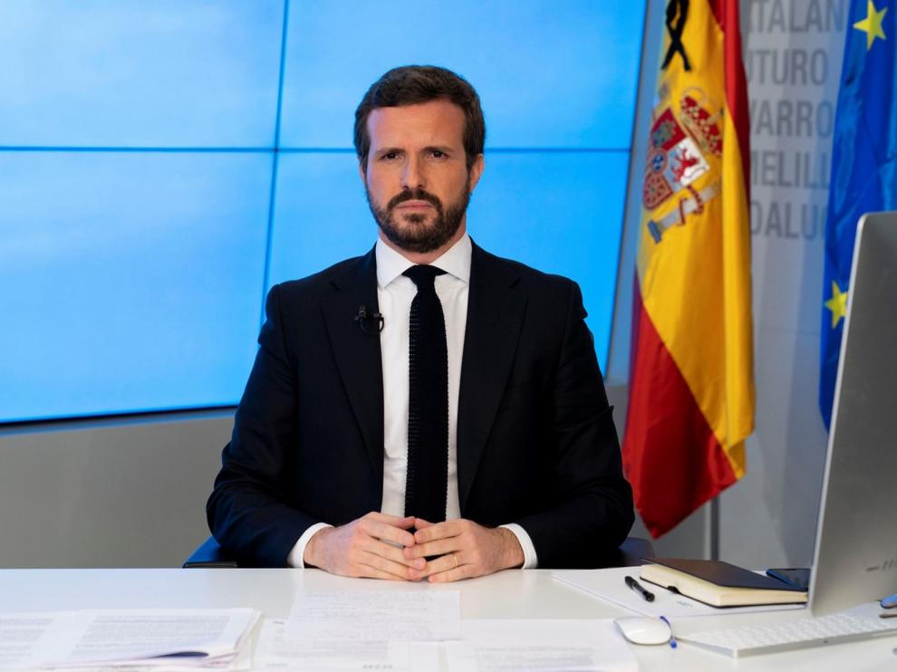 Casado propone paga extra o suprimir impuestos a los trabajadores esenciales