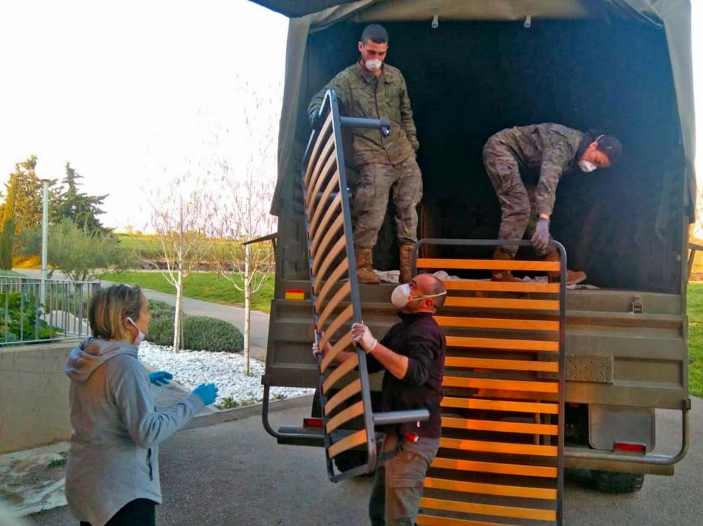El Ayuntamiento de Huesca, la Delegación del Gobierno y el Ejército colaboran para facilitar material a Valentia