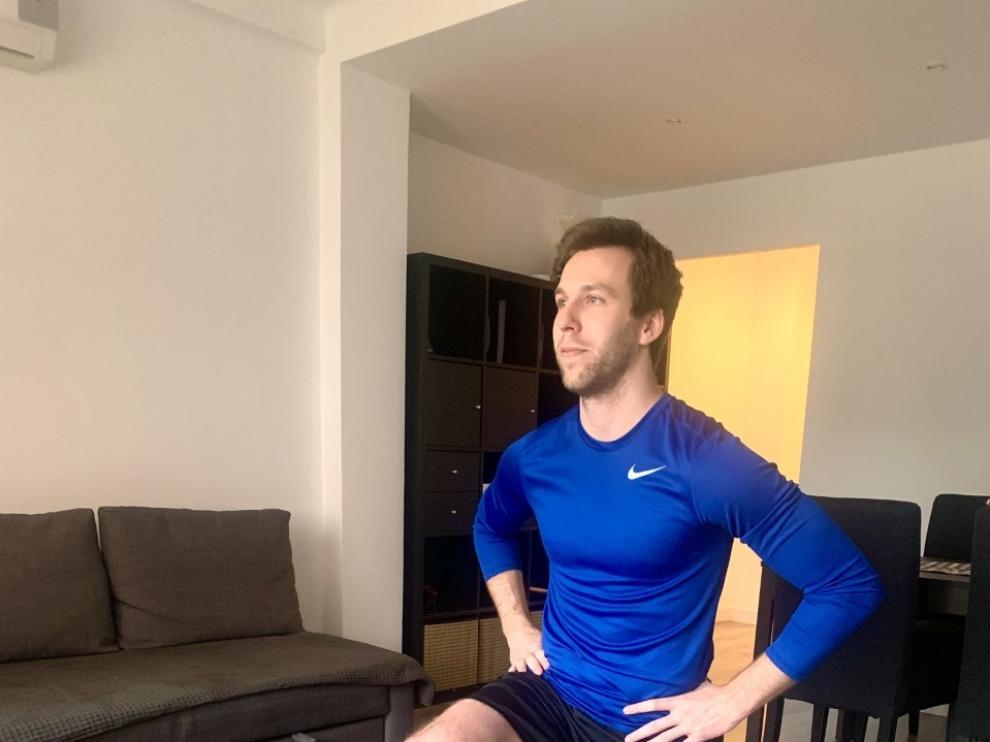 El atleta oscense Javier Camarón, en primera línea de fuego