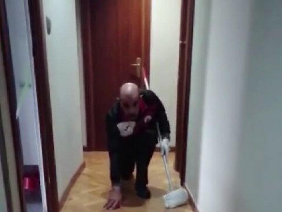 Los jugadores del CH Jaca, también en casa