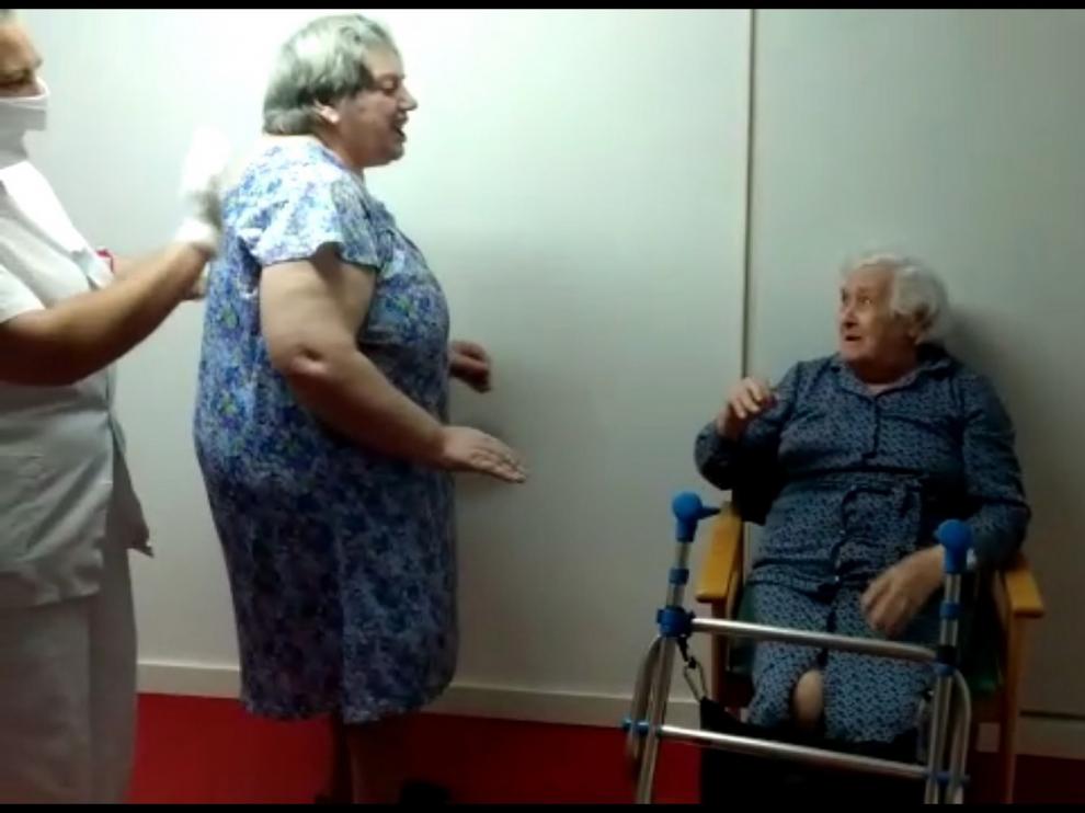 Mascarillas y videollamadas, el nuevo día a día en residencias durante el estado de alarma por el coronavirus