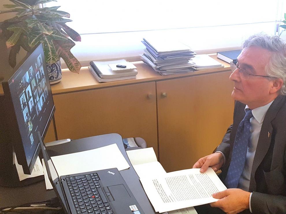 Olona aboga por un nuevo consenso político y social en torno al agua
