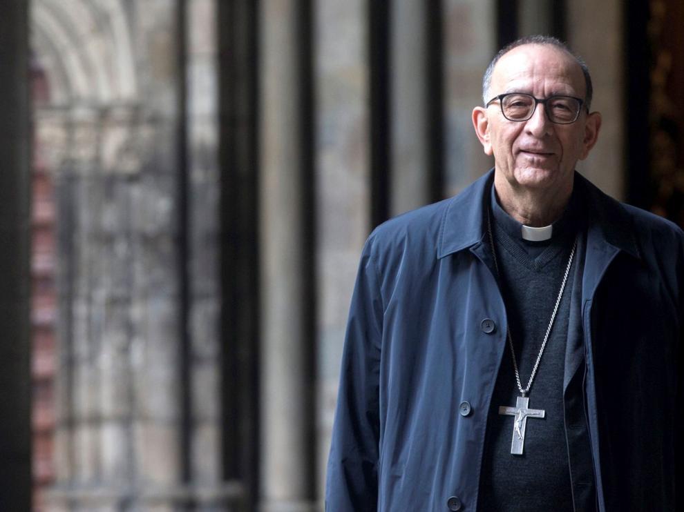 "Estos días hay que aplicar el refrán de "a Dios rogando y con el mazo dando""