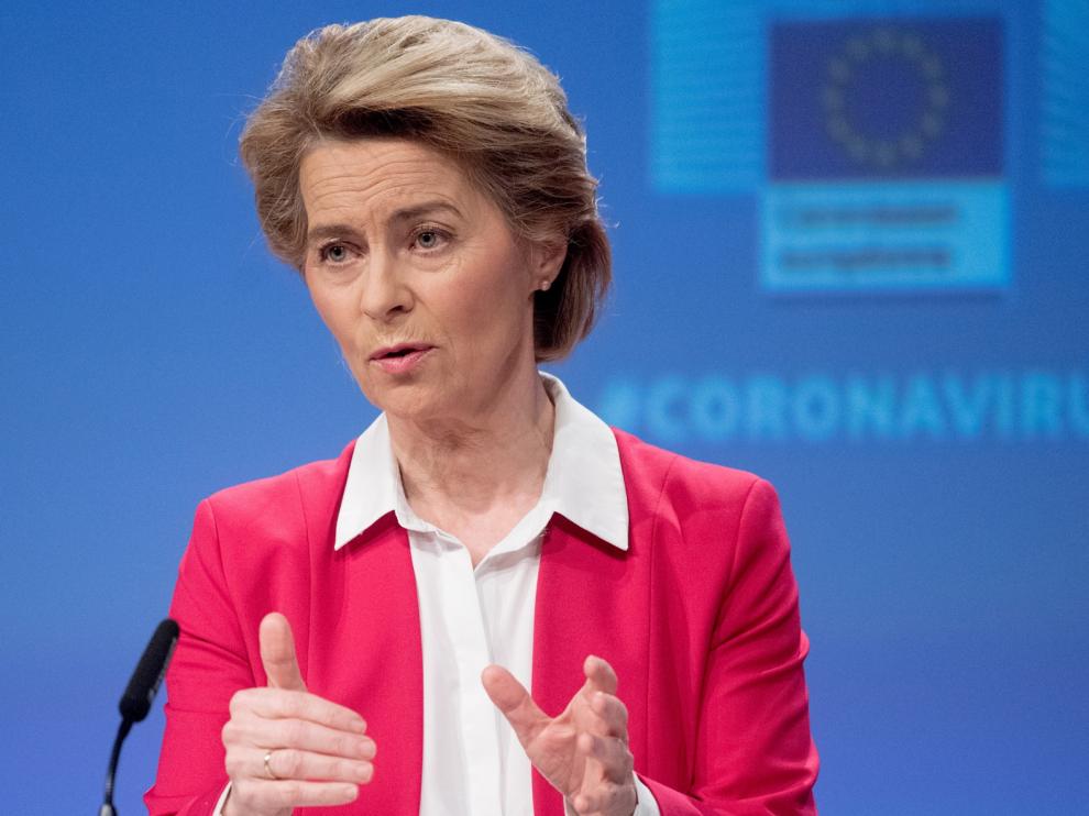 Von der Leyen desaconseja reservar ya vacaciones
