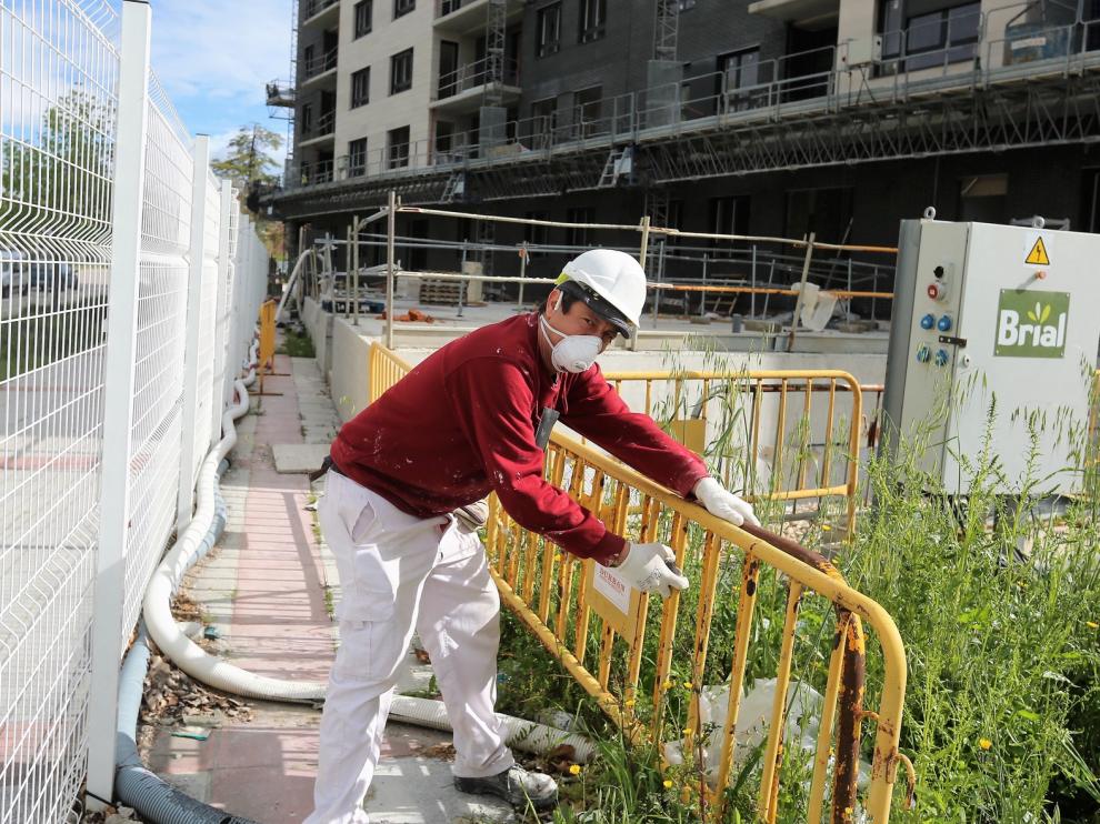 El sector de la construcción se reincorpora en Huesca