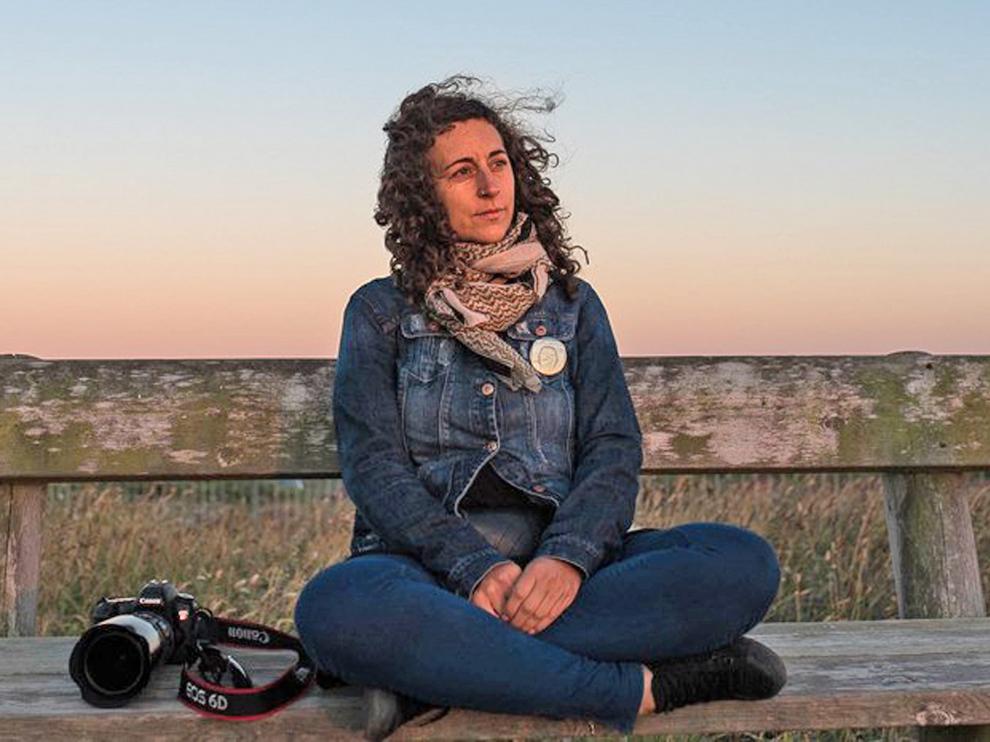 Esther Naval: "Es un trabajo de álbum familiar y memoria a través del paisaje"