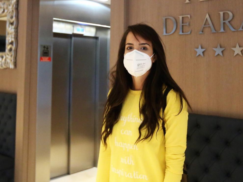 Irish Puértolas: "La mejor forma de aplaudir es volcarse así con los sanitarios"