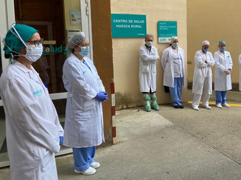 Los sanitarios de Huesca denuncian el reciclaje de mascarillas y la falta de las de alta protección