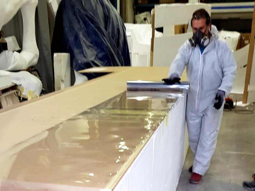 Tecmolde recibe seis bobinas de PET para la elaboración de pantallas protectoras