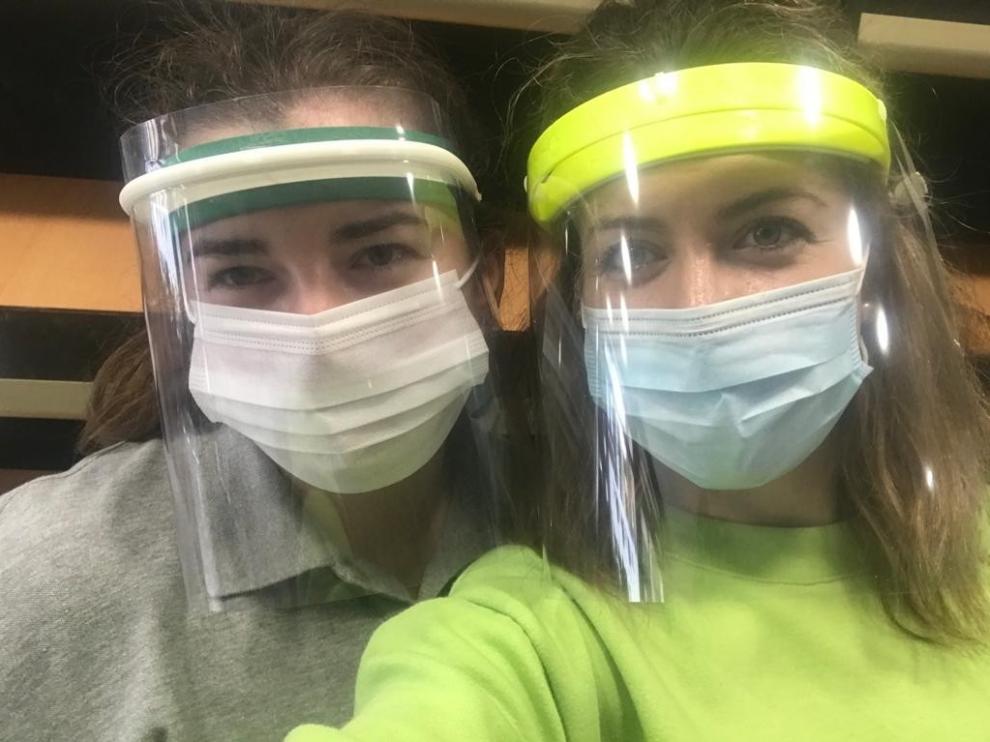 El Alto Gállego reparte mascarillas y pantallas de protección ante el coronavirus a comercios