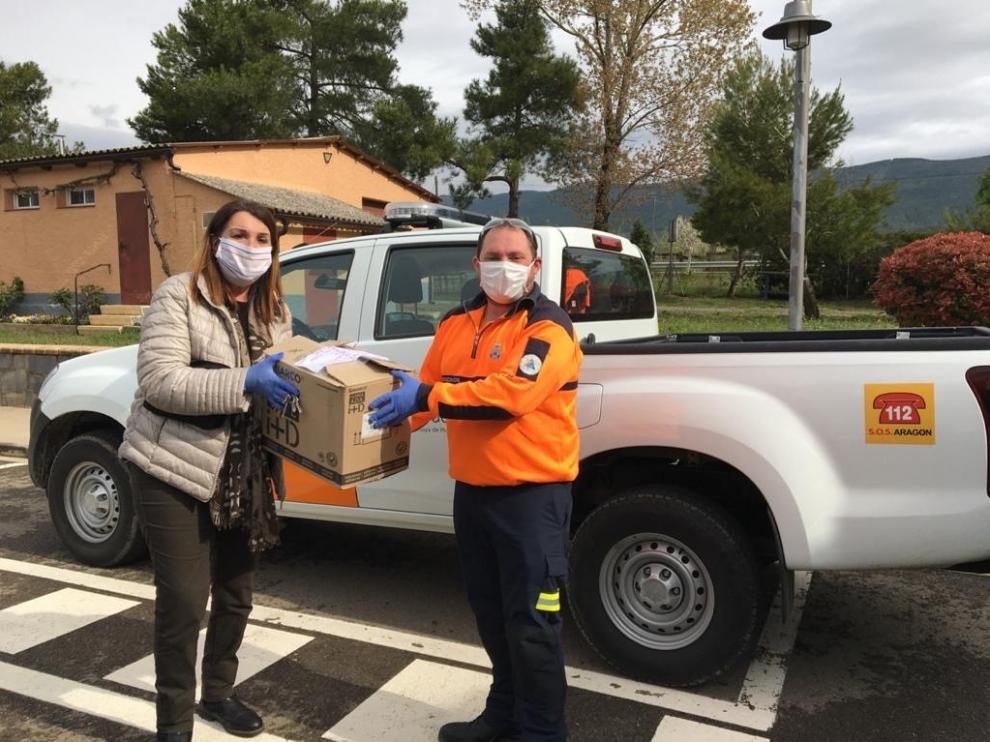 Protección Civil de la Hoya de Huesca entrega material sanitario en localidades del Alto Aragón
