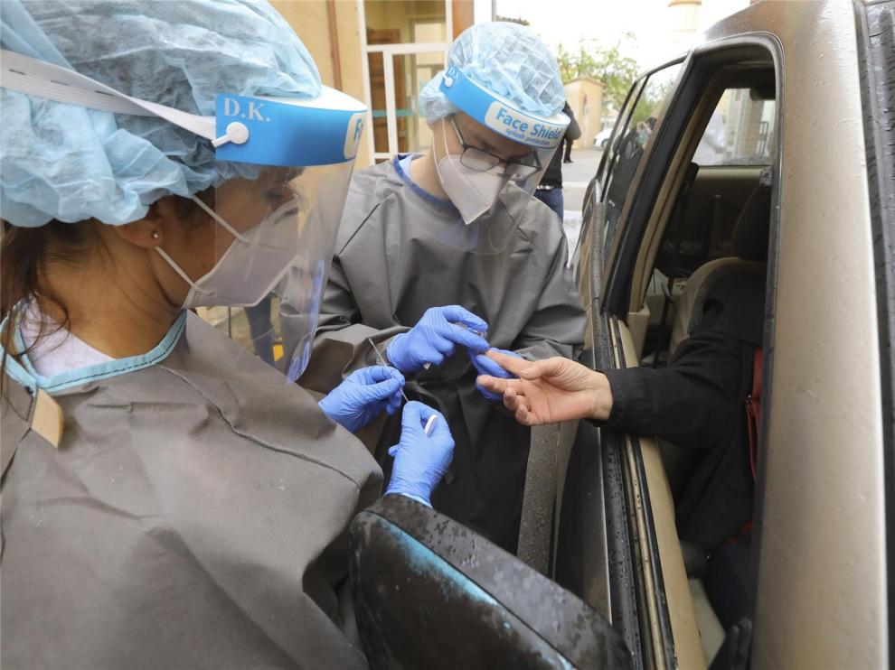 Empieza a funcionar la carpa de test rápidos del Hospital Provincial de Huesca con 30 pruebas este martes