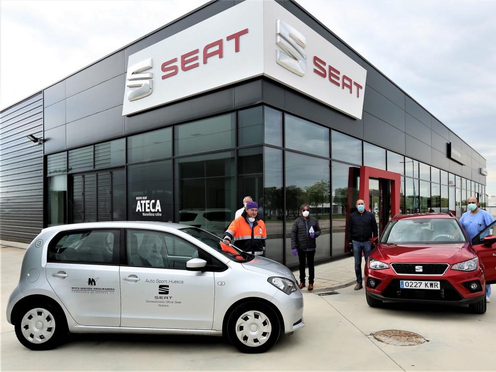 Seat cede dos vehículos para el trabajo de los sanitarios