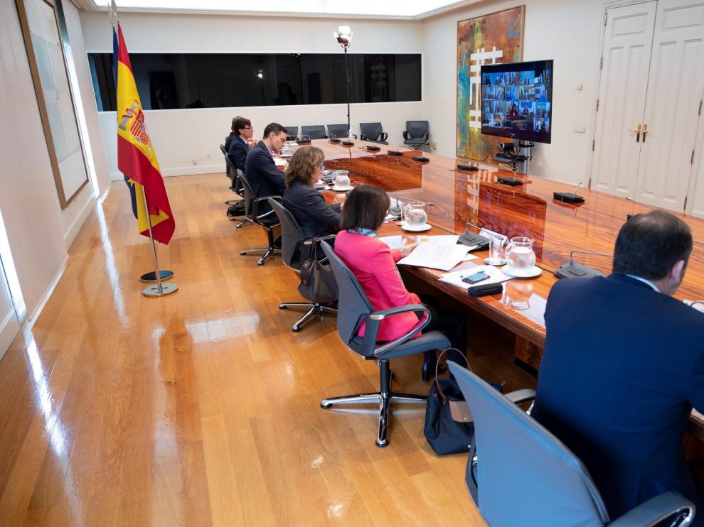 Sánchez advierte que será el Gobierno quien fije las reglas