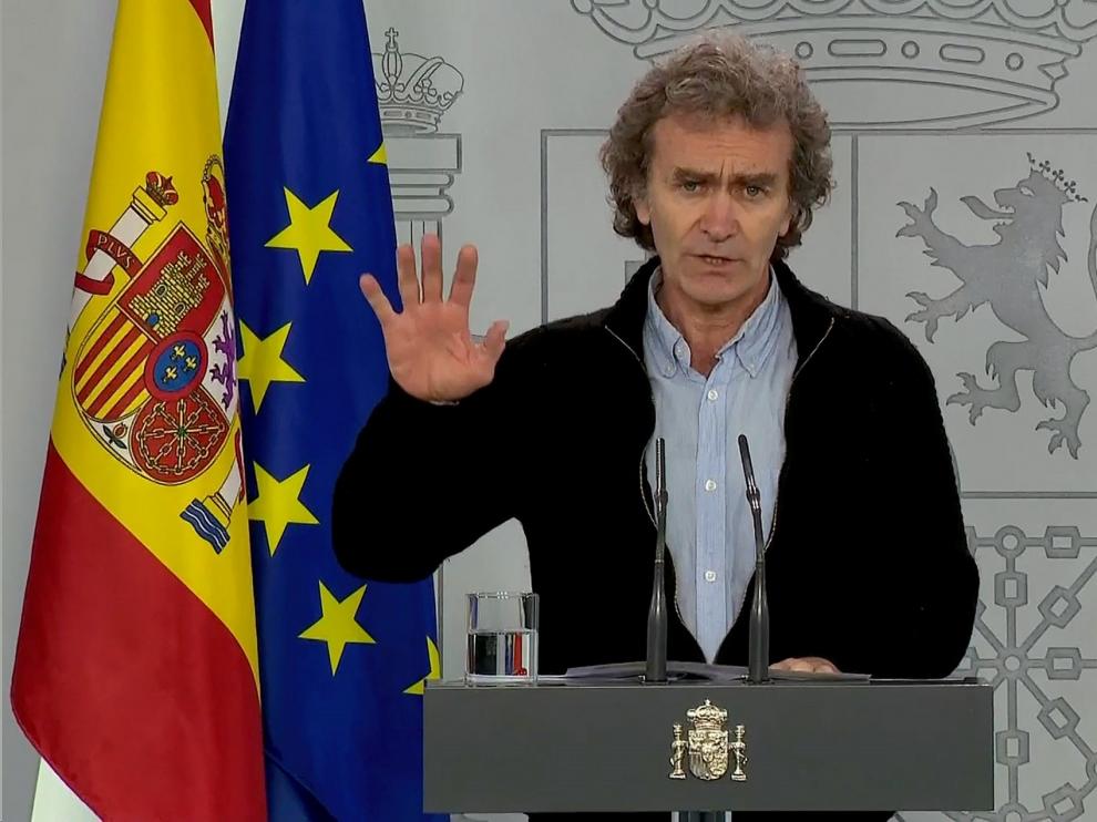 El número de fallecidos diarios por coronavirus en España cae a 301 y los nuevos casos a 1.308