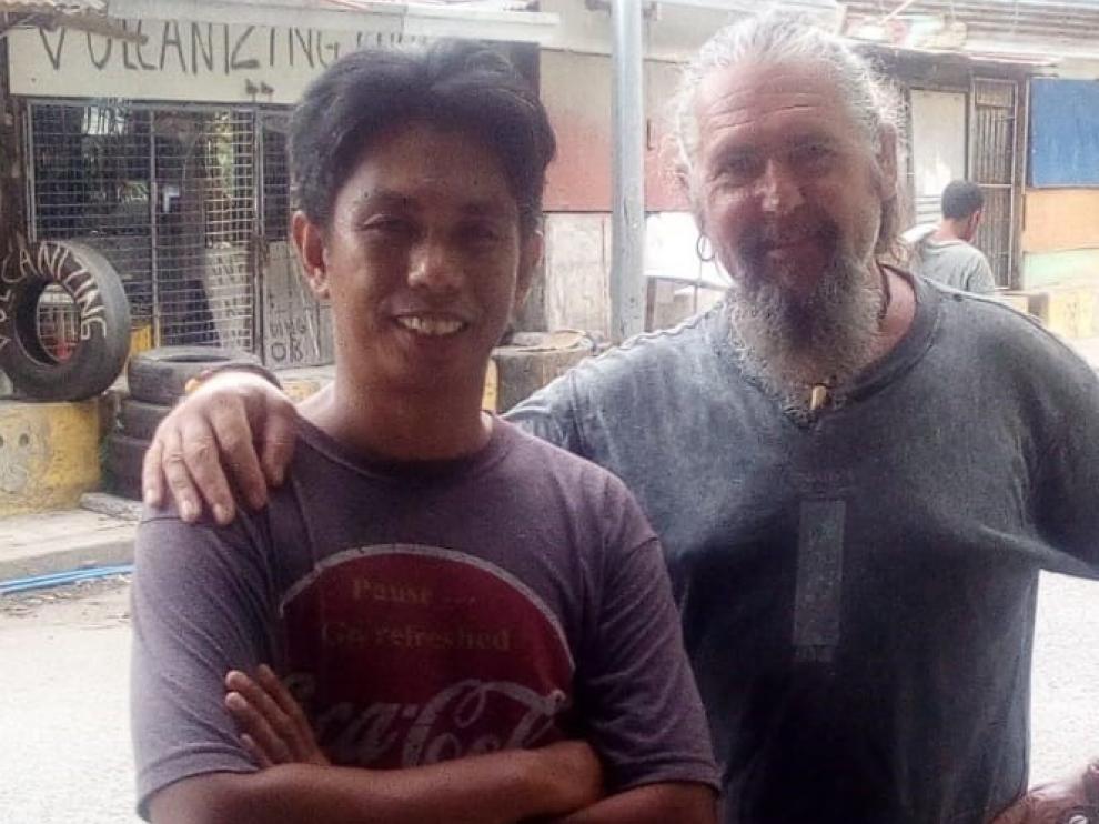 Andrés Guillén, de Murillo de Gállego: "Aquí todo es muy laxo. Me sentía más seguro en Filipinas"