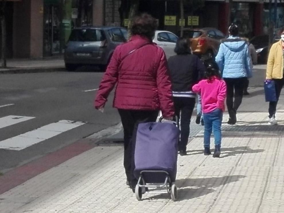 Sabiñánigo valora la normalidad en la salida a la calle de los niños durante la desescalada
