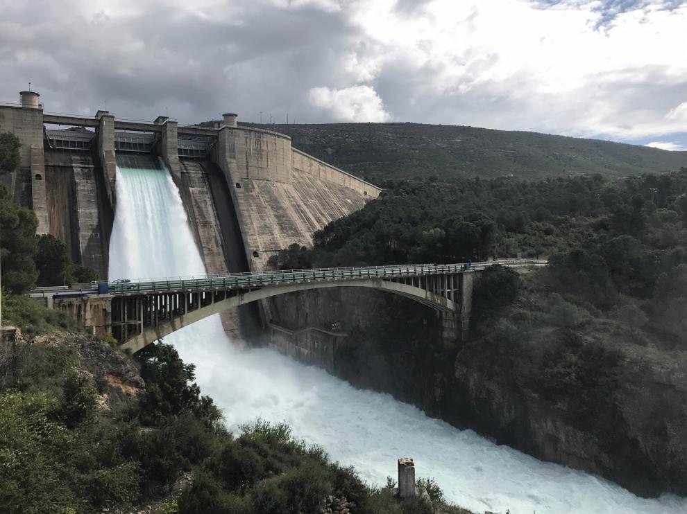 Mediano y El Grado completan sus pruebas de desembalse