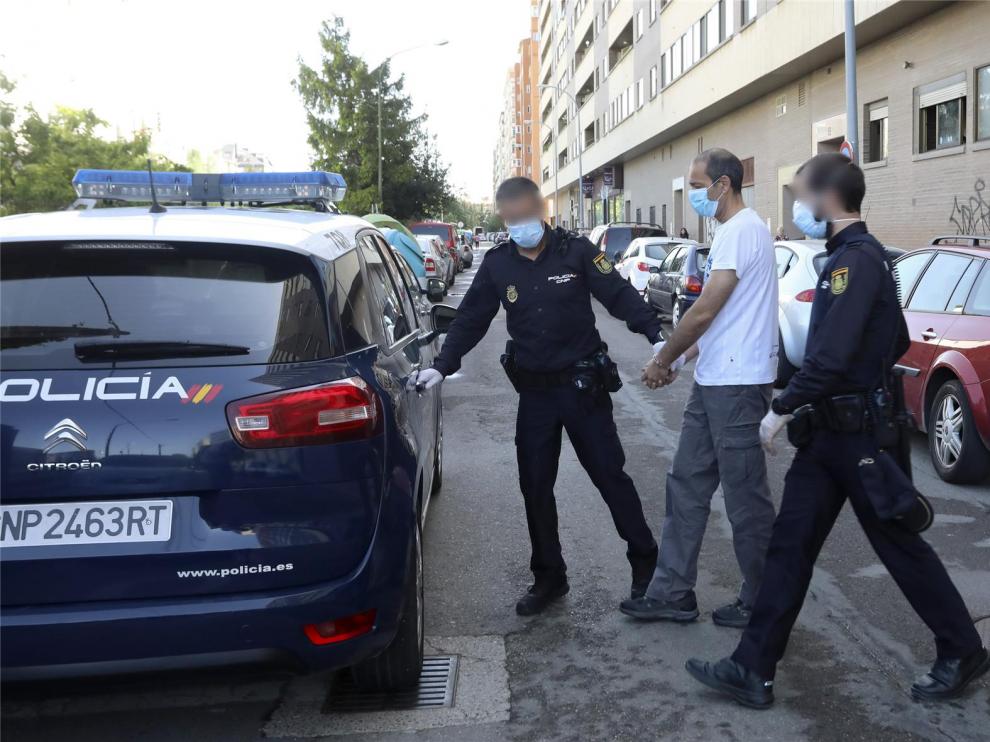 Registran el domicilio del guardia civil de Huesca que apuñaló a un compañero en Martínez de Velasco