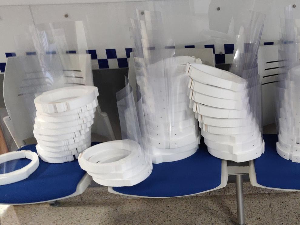 El Ayuntamiento de Monzón reparte mascarillas y pantallas protectoras al sector hostelero