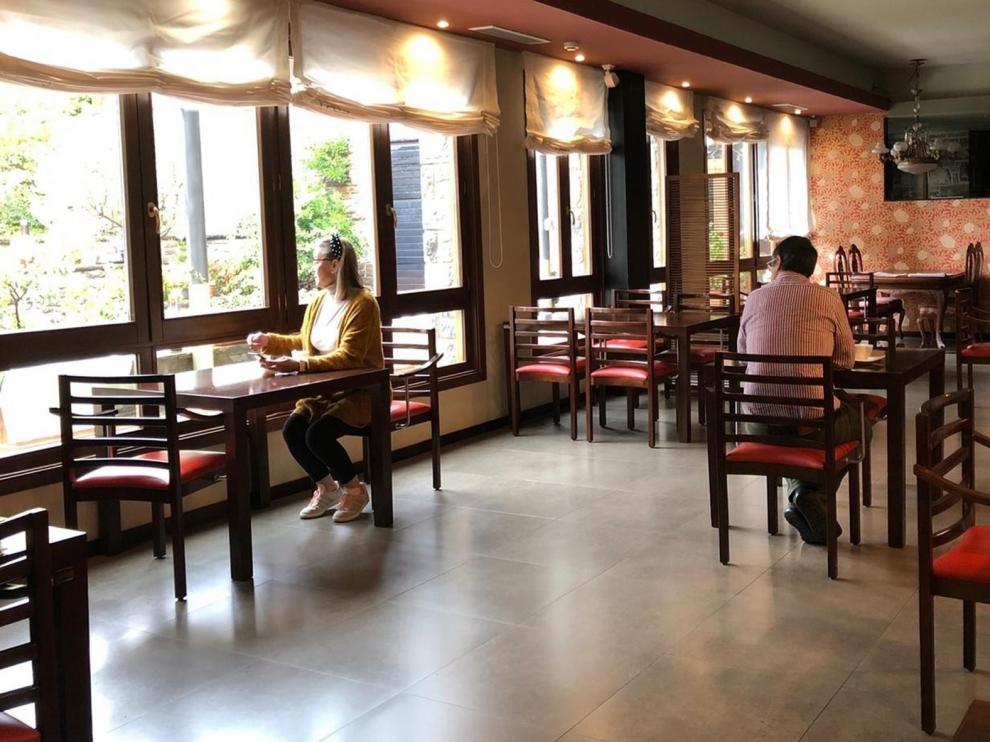 Gran parte de la hostelería opta por abrir cuando el tráfico sea interprovincial