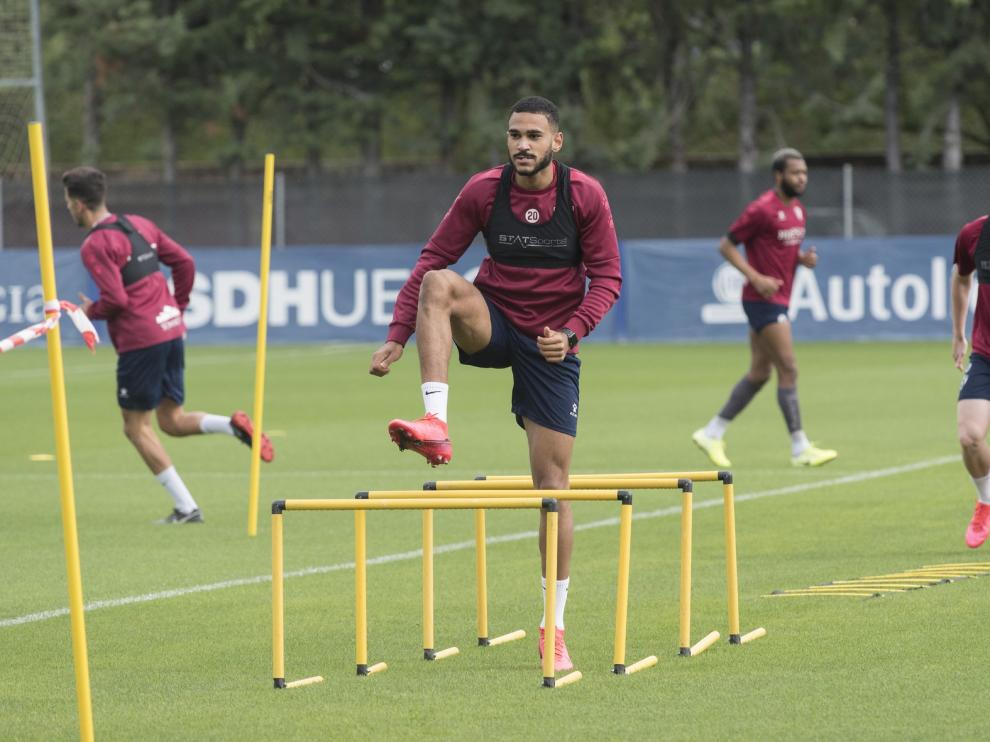 El Huesca inicia los entrenamientos en el IES Pirámide