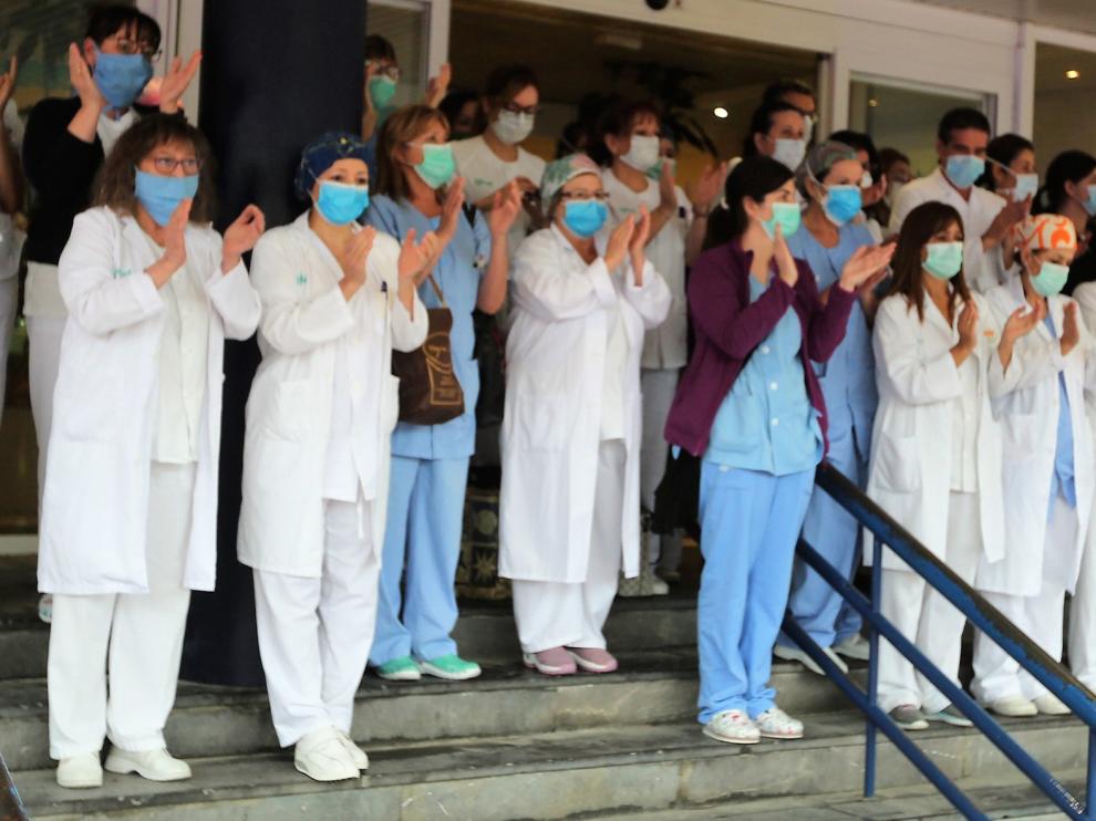 Refuerzo de 105 enfermeras y 39 médicos más