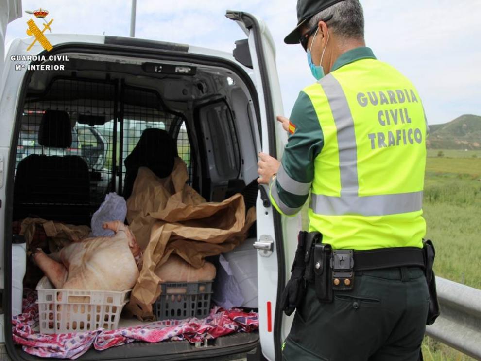 Denunciado el conductor de una furgoneta con carne no apta para consumo