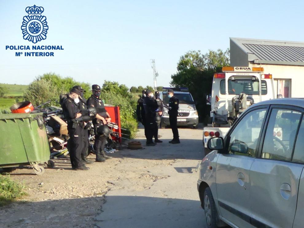Identificados 4 jóvenes que realizaban trompos y derrapes en coche en Huesca