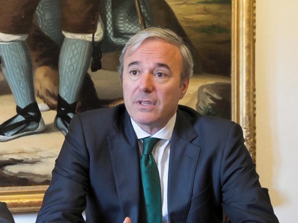 Azcón pide un "nuevo marco financiero" para los ayuntamientos