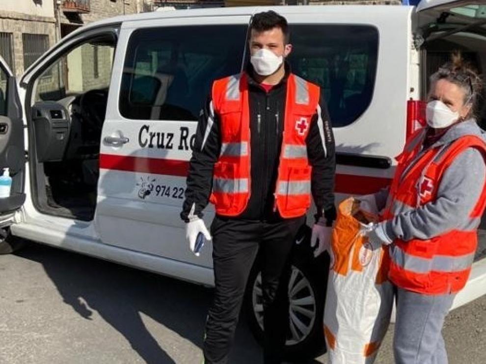 Homenaje de Cruz Roja a las residencias del Alto Gállego