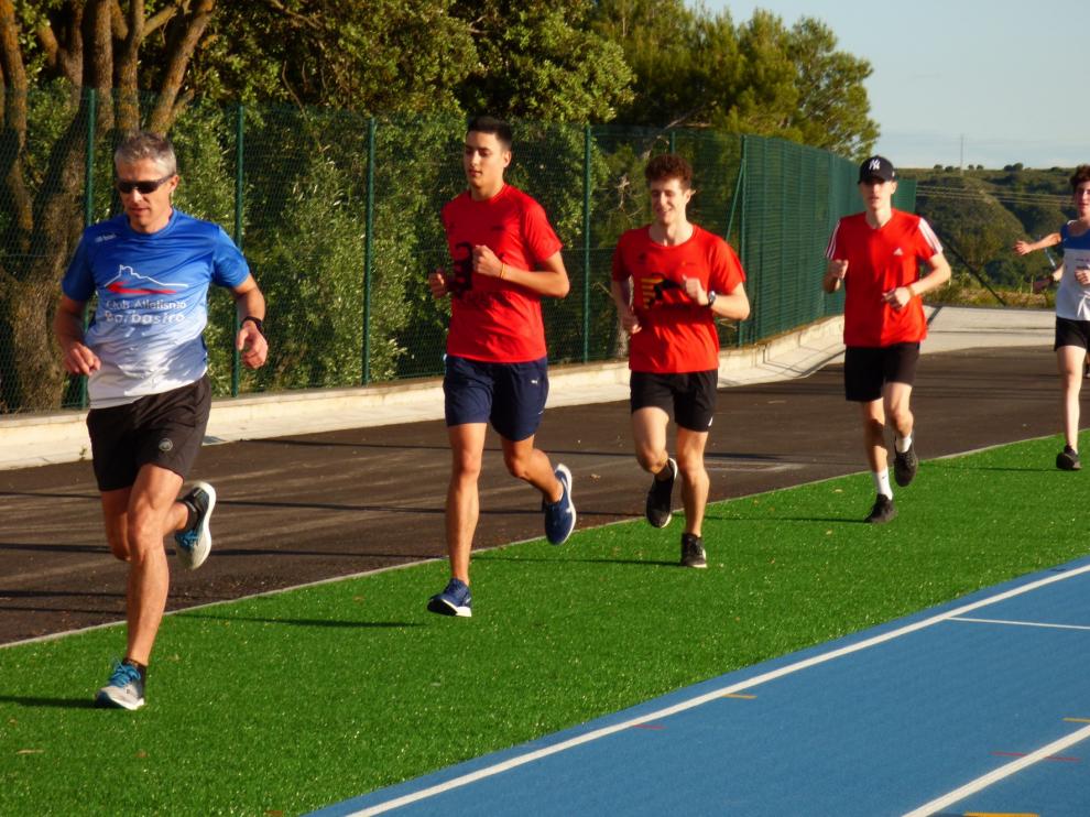 Barbastro retoma la actividad en las pistas de atletismo