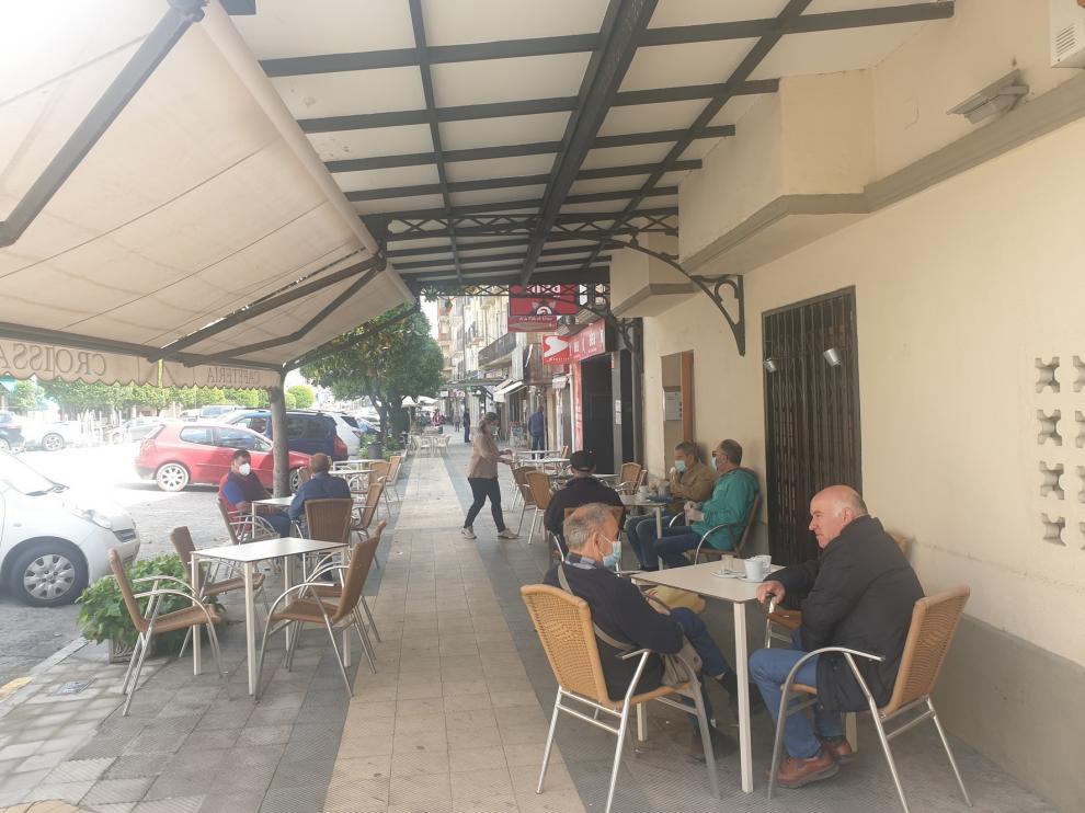 Jaca instala dispensadores de gel desinfectante en sus calles