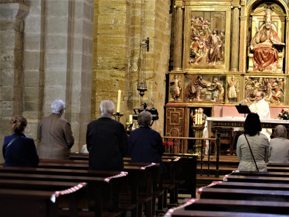 Regreso a los lugares de culto con distancia de seguridad y medidas de higiene