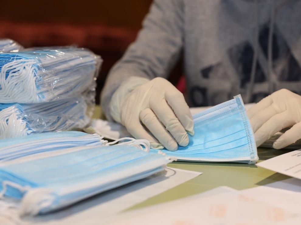 El Consejo de Enfermería inicia el reparto de 200.000 mascarillas