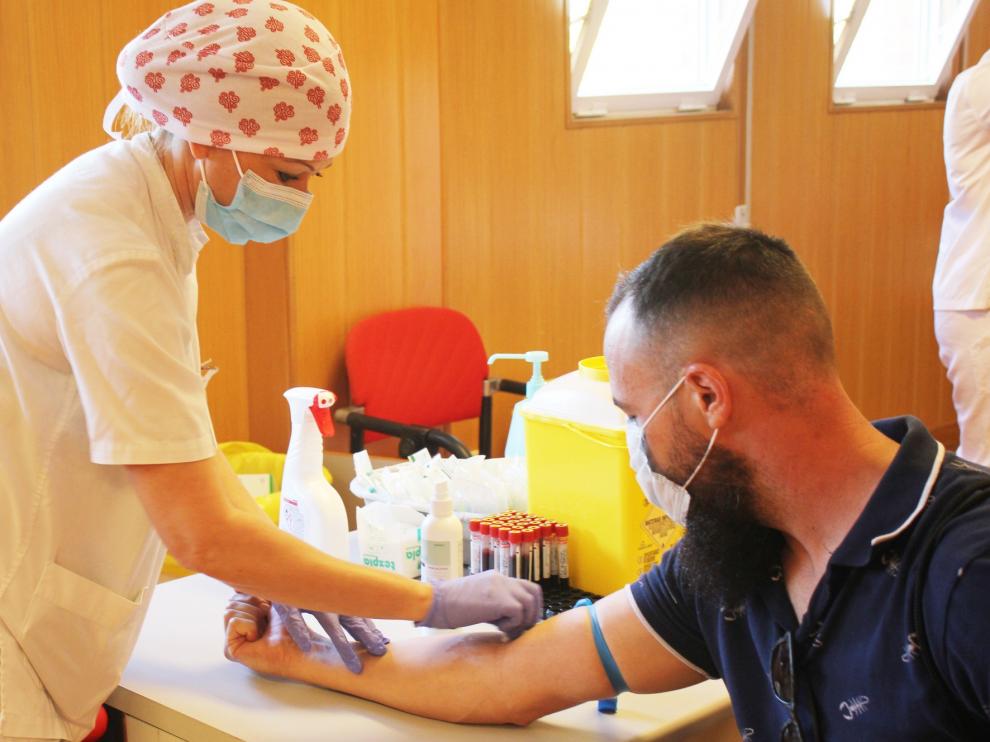 Un tercio de los pacientes críticos de COVID-19 padece daño miocárdico