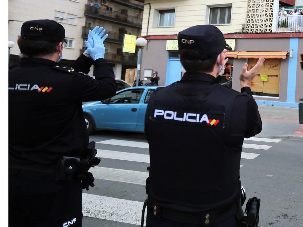 Agentes de policía relaman test de coronavirus