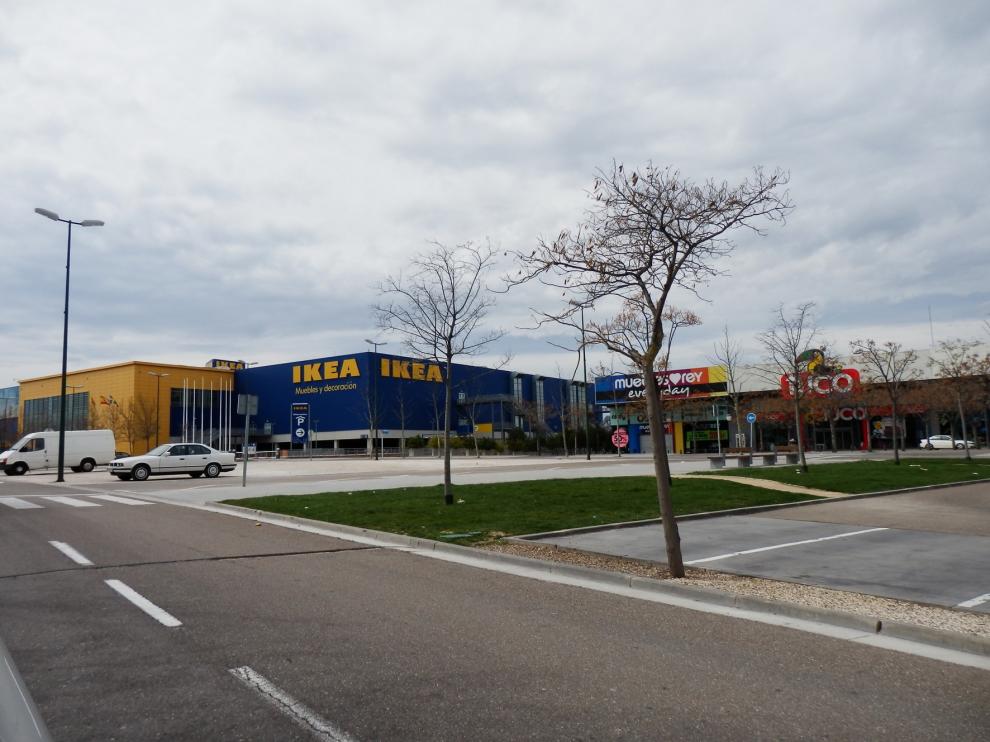 Ikea reabre en Zaragoza con aforo restringido y el 100 % de la plantilla