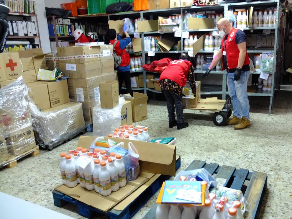 Cruz Roja Huesca reparte juguetes y meriendas a 66 niños y niñas en medio de la pandemia por coronavirus