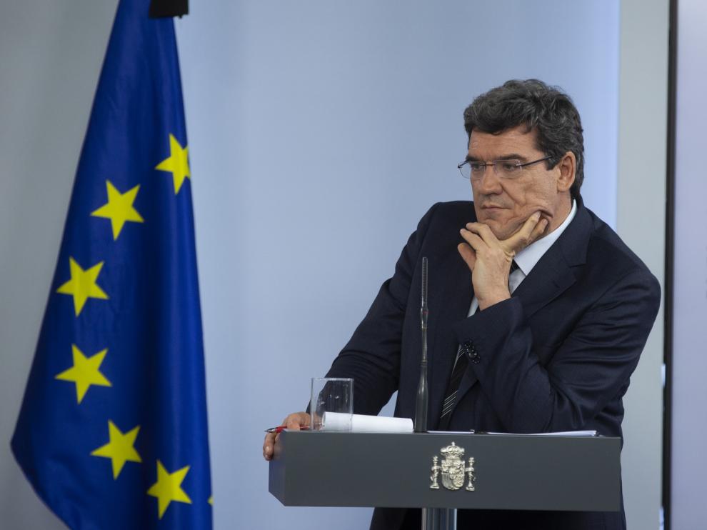 El Gobierno valora la importancia de la vuelta del fútbol