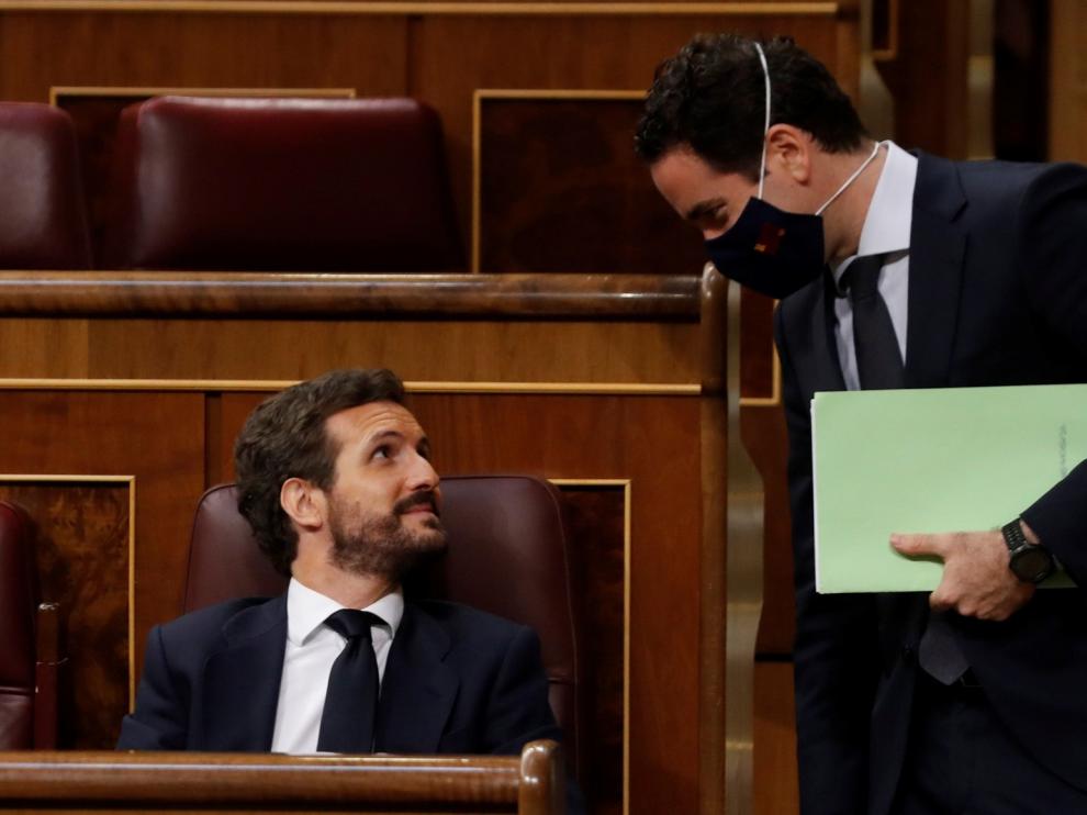 Casado culpa a Sánchez de las "purgas" en la Benemérita y dice que protege a Marlaska