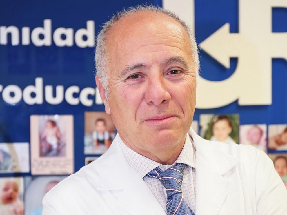 Luis Martínez Navarro: "Los tratamientos de reproducción asistida a día de hoy son seguros"