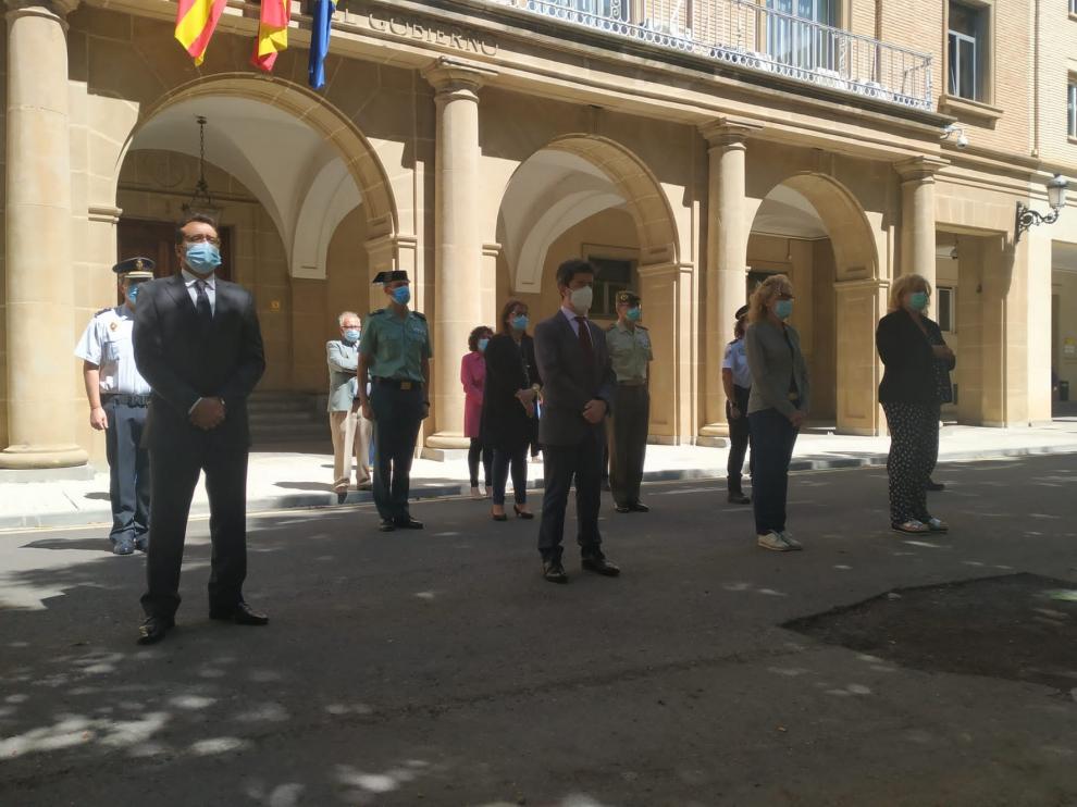 Minuto de silencio en Huesca por los más de 27.000 fallecidos