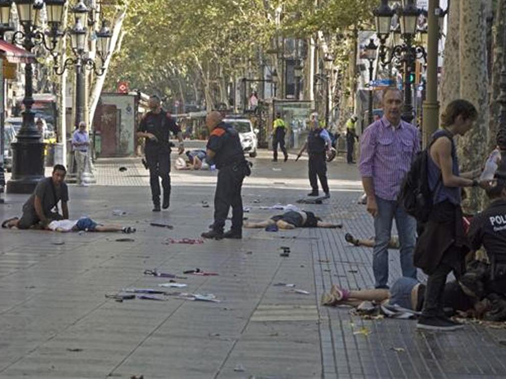 Víctimas de los atentados de Cataluña piden acusar de asesinato a los procesados