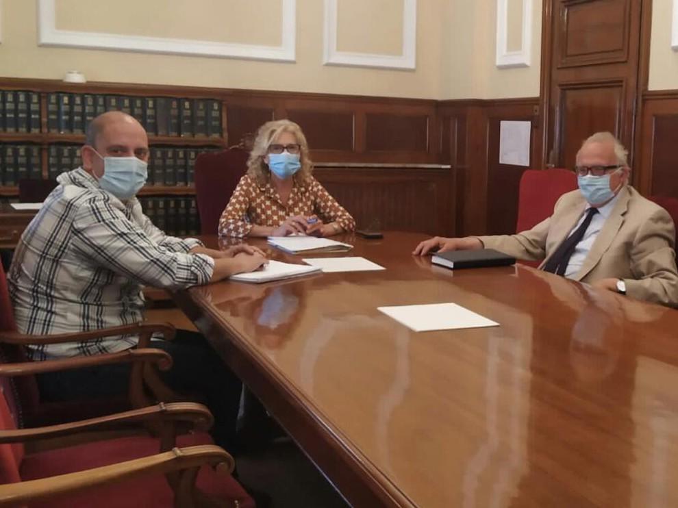 Salazar se reúne con Quicena y Amigos de Montearagón