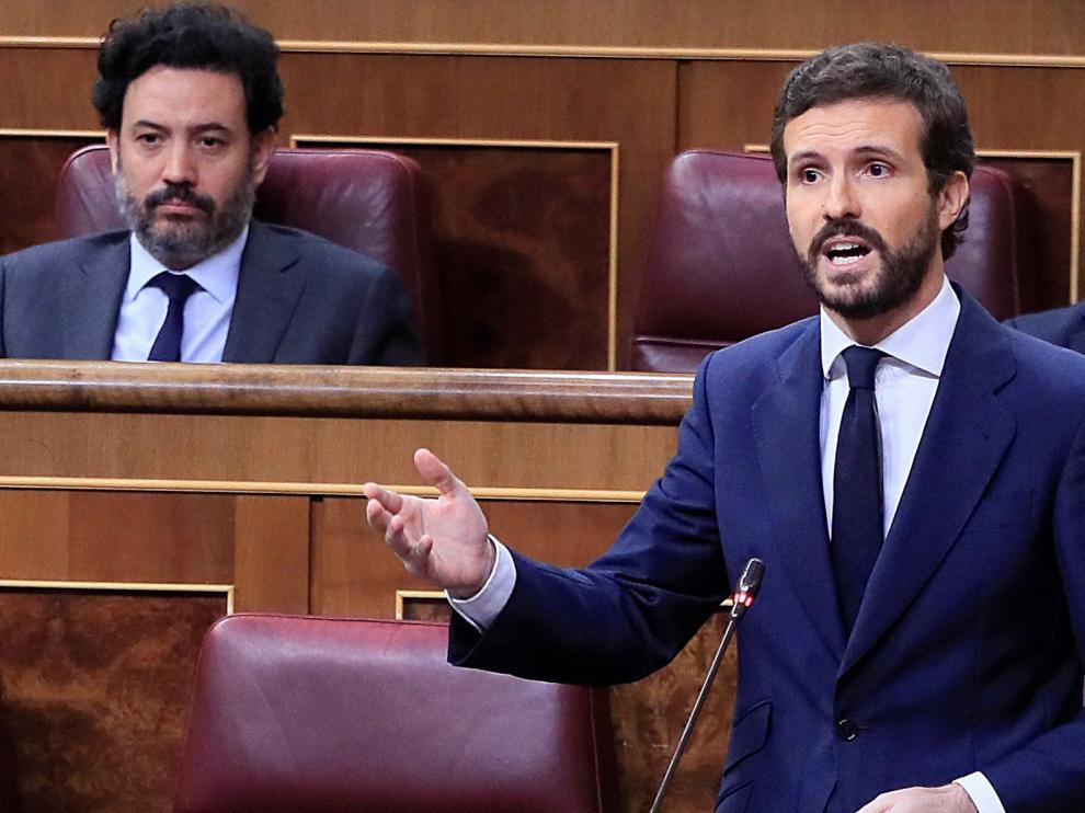 Gobierno y oposición se echan en cara la crispación y la división políticas