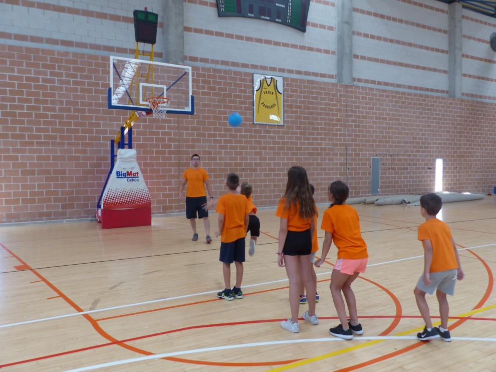 Vuelve un verano más el campus municipal Deporte y Diversión de Monzón